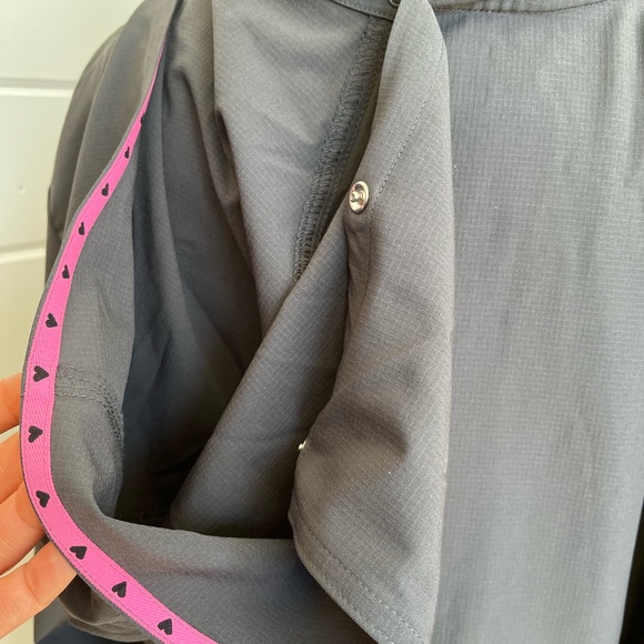 NURSE HeartSoul “Warming”/Scrub Jacket, Size 2XL, like new, detachable hood - Picture 8 of 10